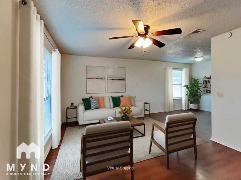 Primary Photo - 1303 Berry Dr