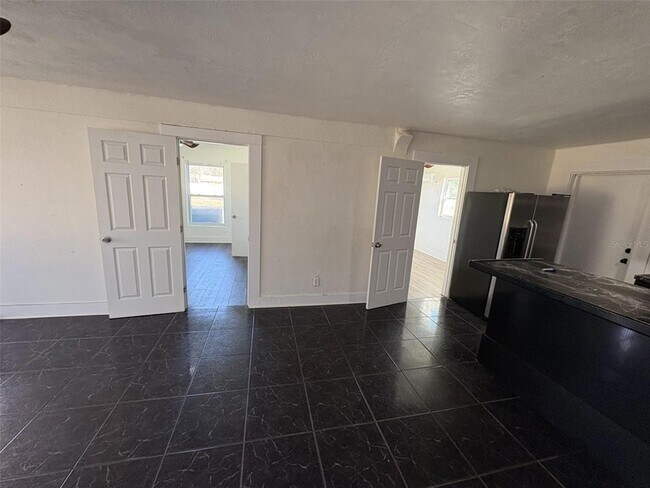 Building Photo - 1836 SW Harlem Cir