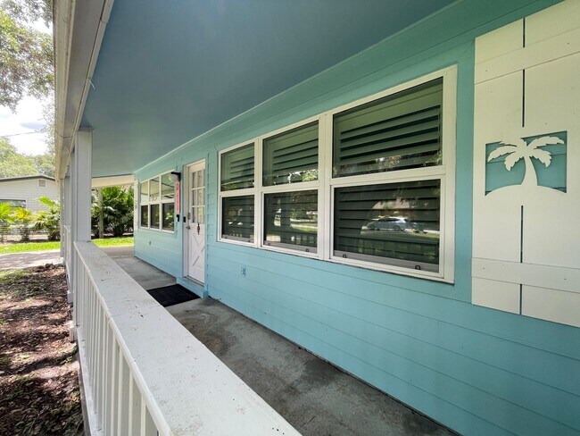 Building Photo - Two bedroom two bath Canal front rental ho...