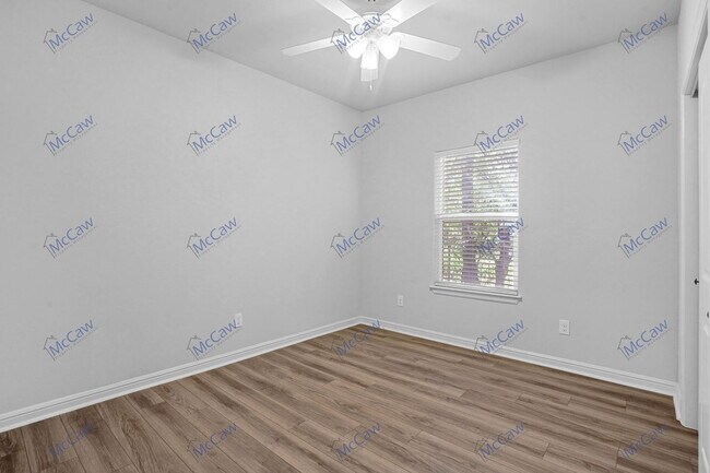 Building Photo - 5504 Wellesley Ave