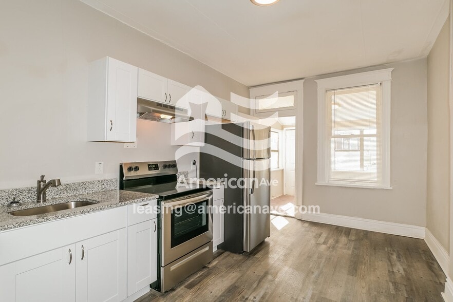 Building Photo - 3320 Itaska St