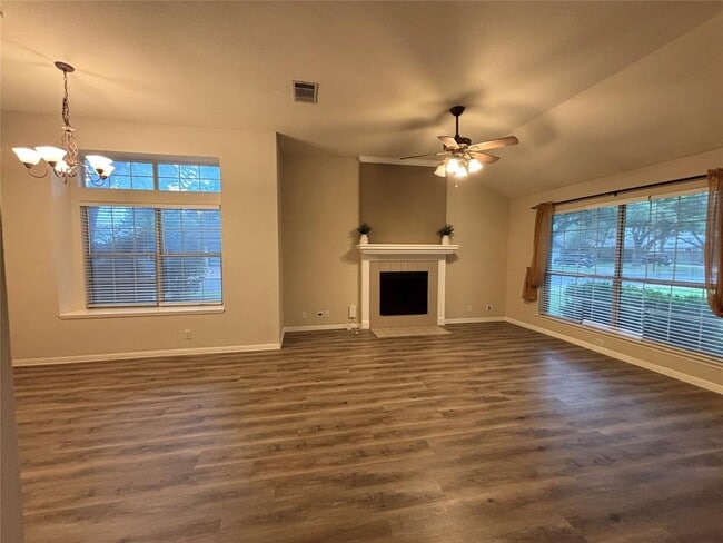 Building Photo - 4500 Abelia Dr