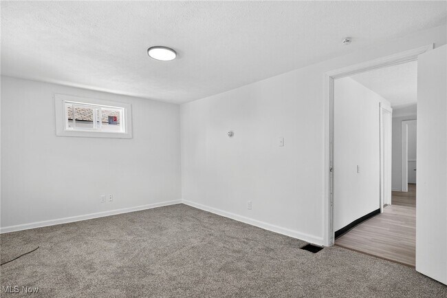Building Photo - 2820 E 120th St