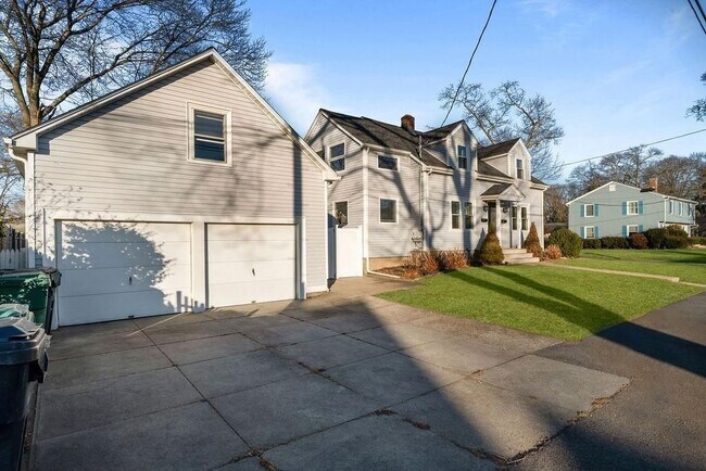 Building Photo - 5 Shippen Ave