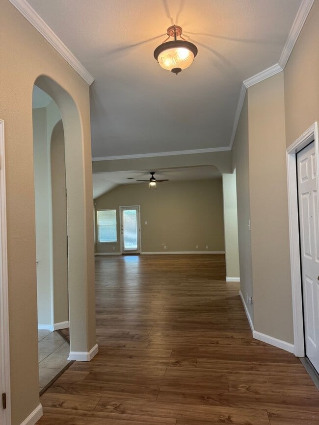 Building Photo - 20502 Wild Springs Dr