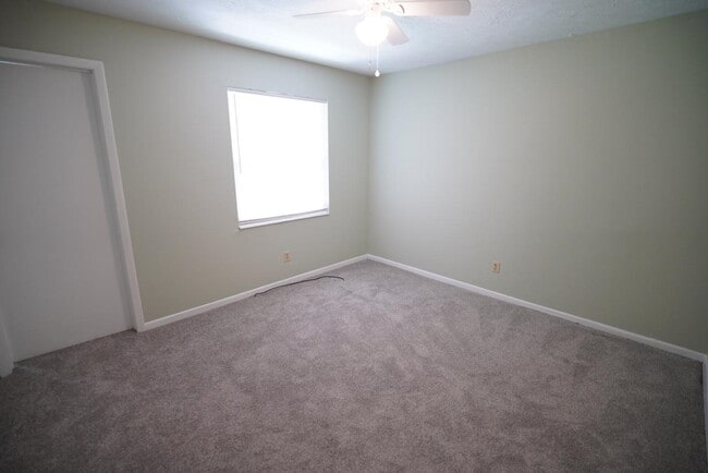 Building Photo - 2304 Hartsfield Ct