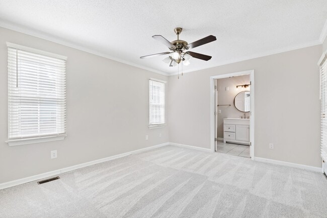 Building Photo - Stylish 3BR Ranch in Prime Wake Forest Location!
