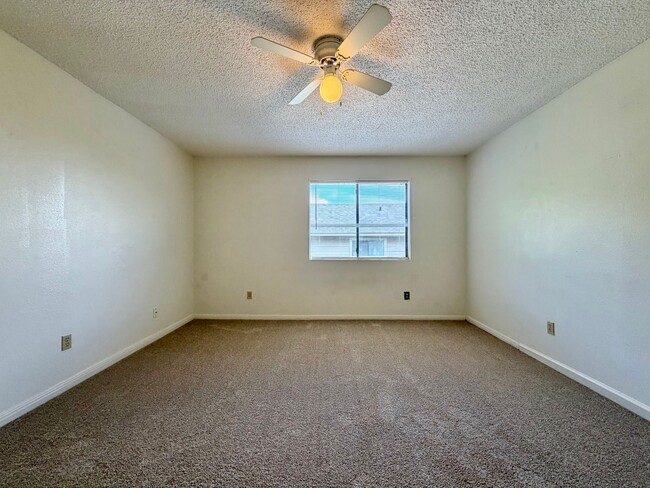 Building Photo - 2110 Warfield Way