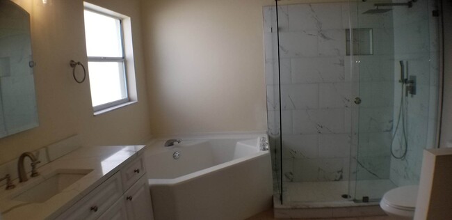 Building Photo - 836 Belville Blvd