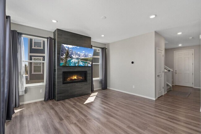 Building Photo - 4115 Chasm Lk Dr