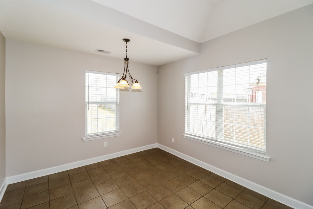 Building Photo - 8374 Blue Ridge Dr