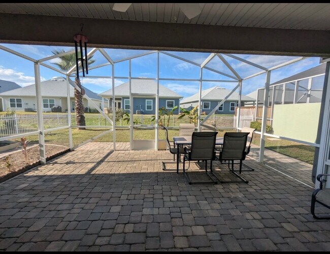 Building Photo - 252 S Glades Trail