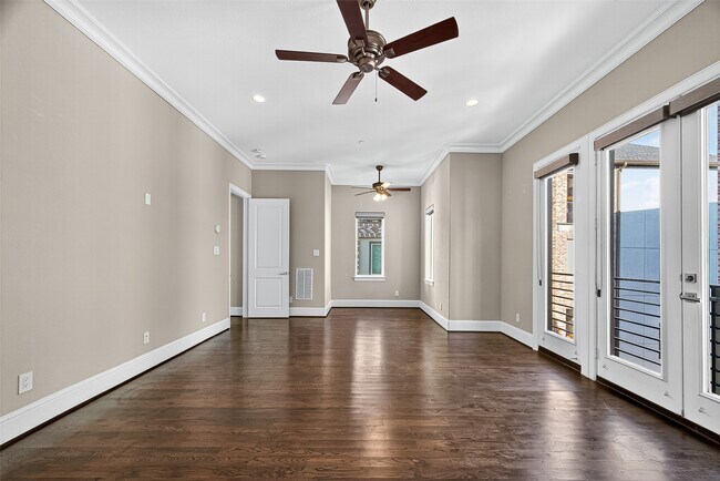 Building Photo - 2116 Mason St