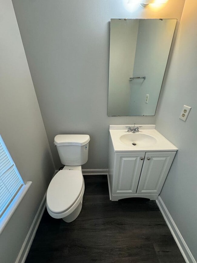 Building Photo - 3-Bedroom, 1.5-bathroom Brick Home with Garage ***RENT SPECIAL: FIRST MONTH FREE RENT!!!***