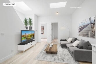 Building Photo - 78 N Henry St