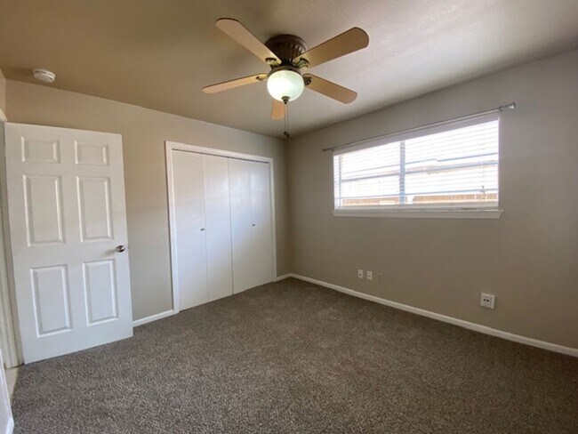 Building Photo - WATERFRONT HOME W/ FENCED YARD