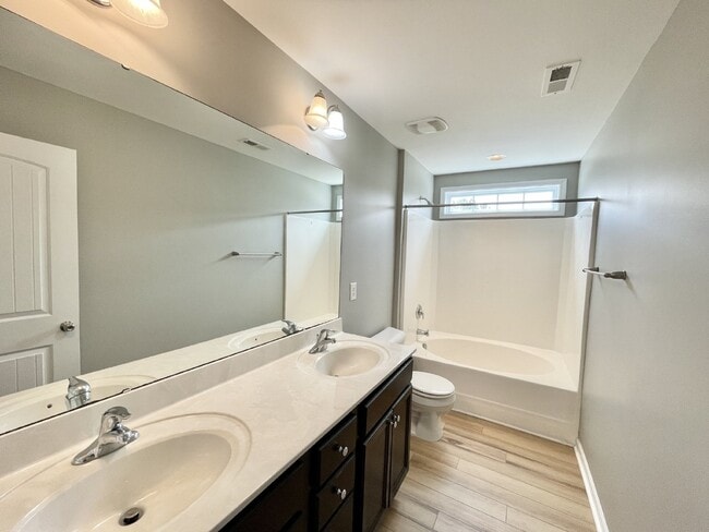 Building Photo - 3 bed, 2 bath Nest in Cameron