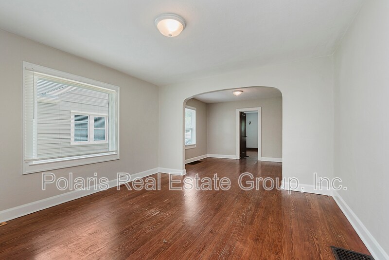 Building Photo - 6222 Kingsley Dr