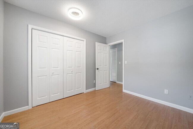 Building Photo - 3599 Woodbriar Cir