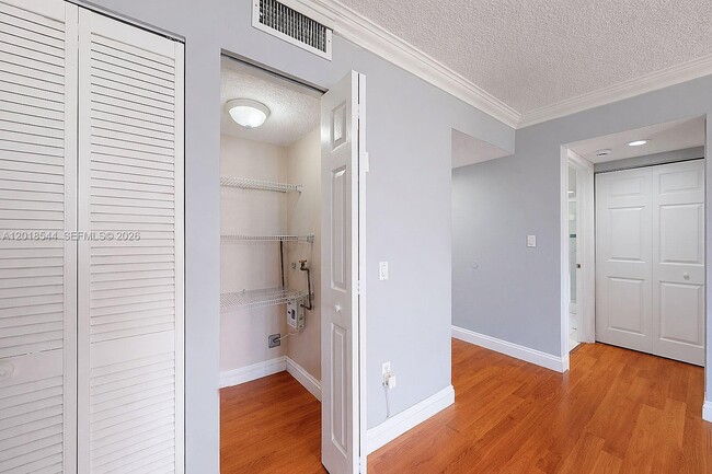 Building Photo - 3581 SW 117th Ave