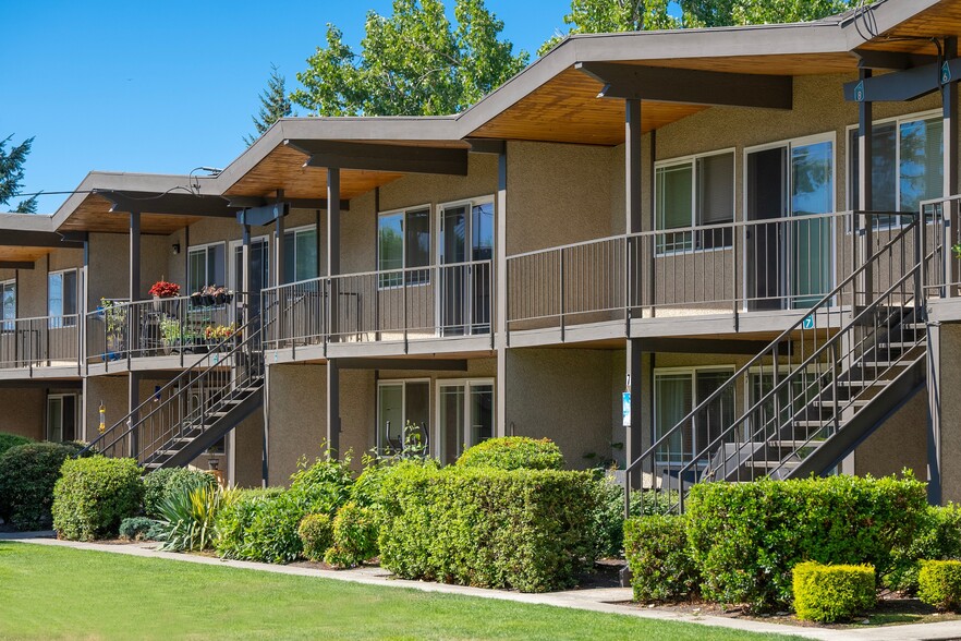 Primary Photo - Rainier Gardens Aparments