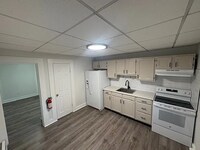 Building Photo - 23 Maple Ave