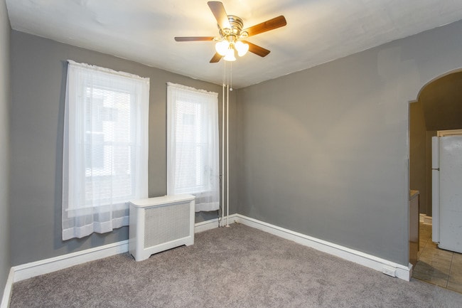 Building Photo - 6253 N Broad St