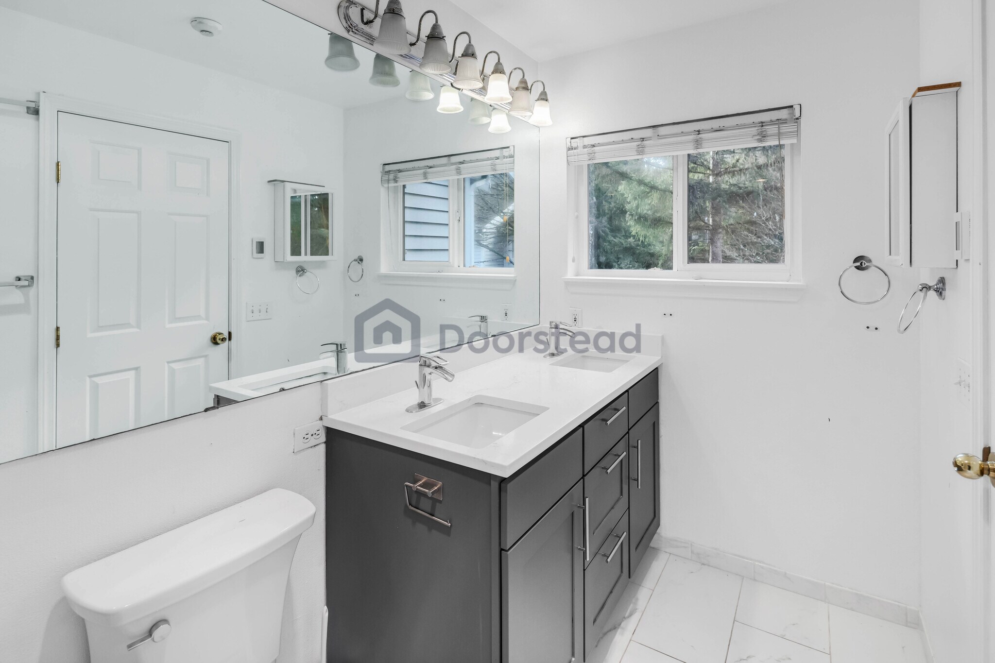 Building Photo - 18003 NE 93rd Ct