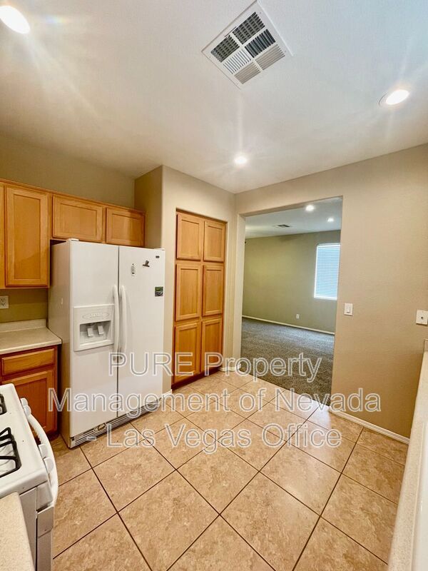 Building Photo - 10445 Orchard Ladge St
