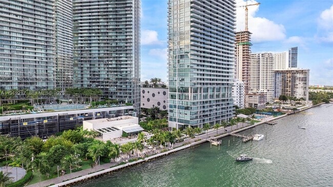 Building Photo - 3131 NE 7th Ave