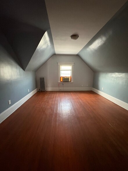 Building Photo - 150-20 86th Ave