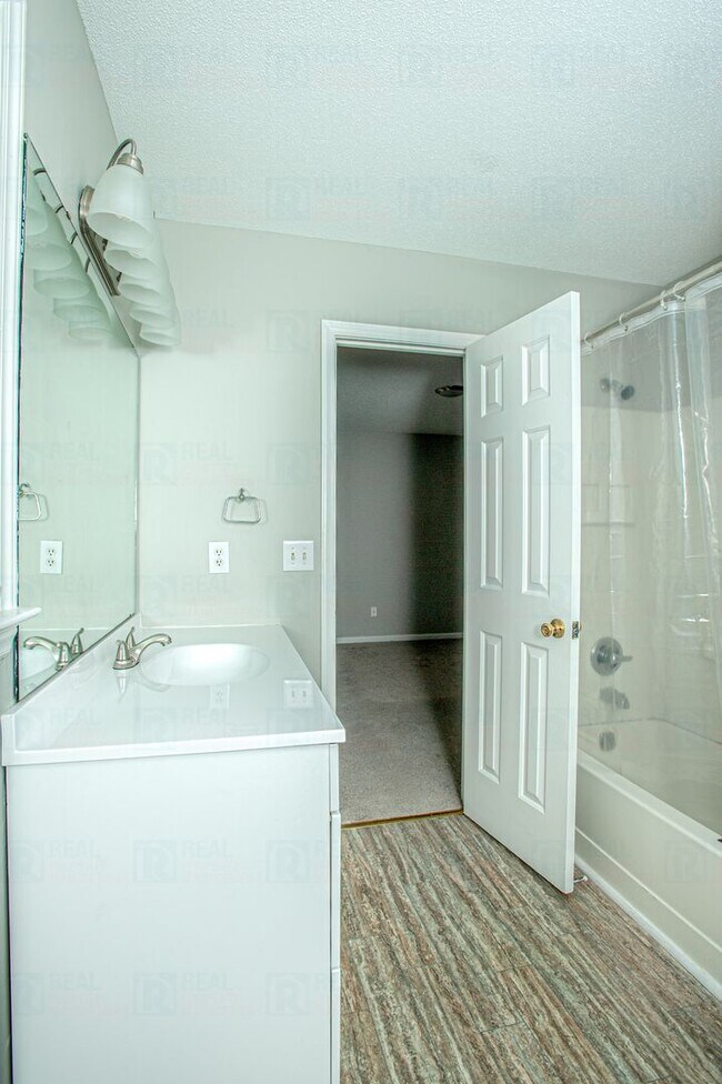 Building Photo - Welcome to your new home in Durham, NC!