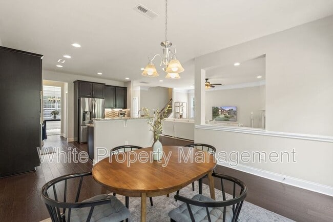 Building Photo - 1830 Alden Oaks Dr