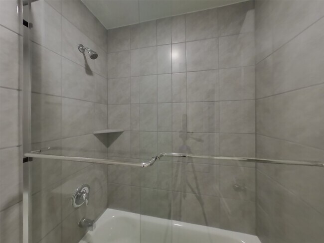 Building Photo - 9835 Willow Creek Commerce Dr