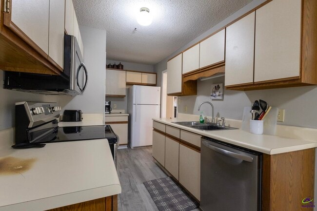 Building Photo - 135 Sussex Dr