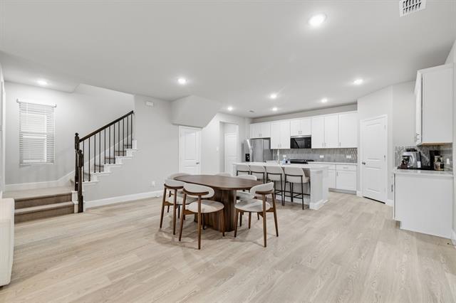 Building Photo - 2724 Big Bend Mews