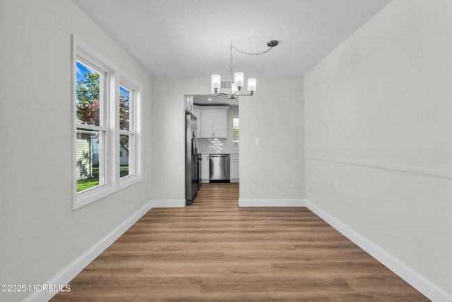 Building Photo - 13 Red Hill Rd