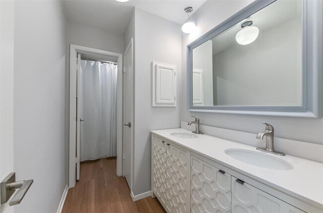 Building Photo - 22803 Merrymount Dr