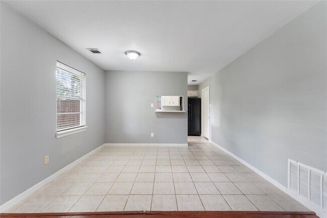 Building Photo - 29410 Sedgefield St