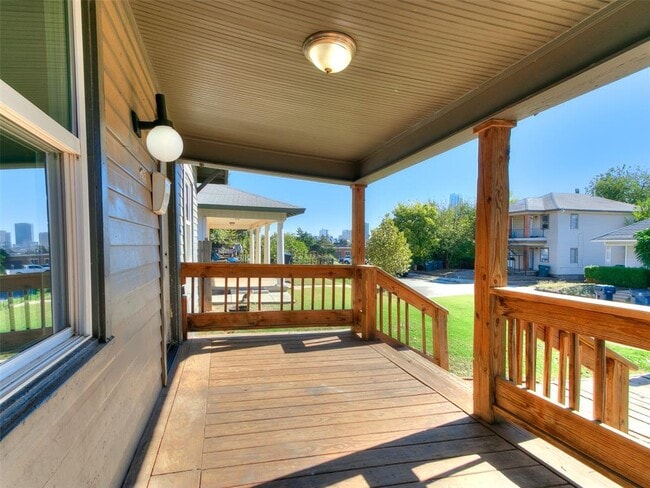 Building Photo - 1215 NW 8th St