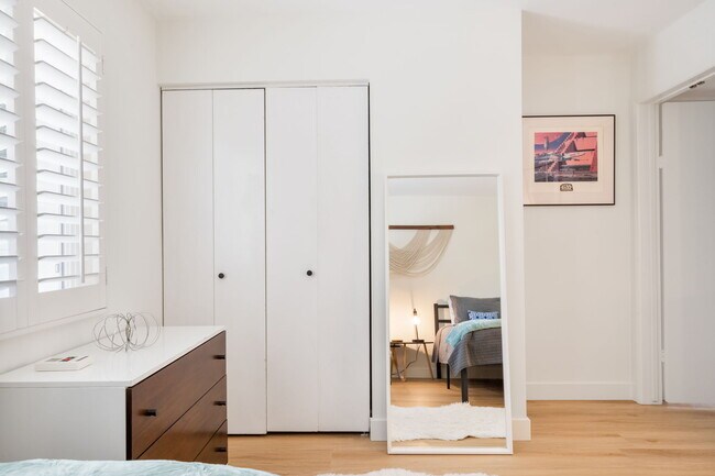 Building Photo - 11411 Dona Pegita Dr