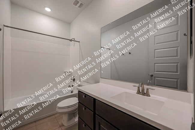 Building Photo - 4806 S 110th Ave