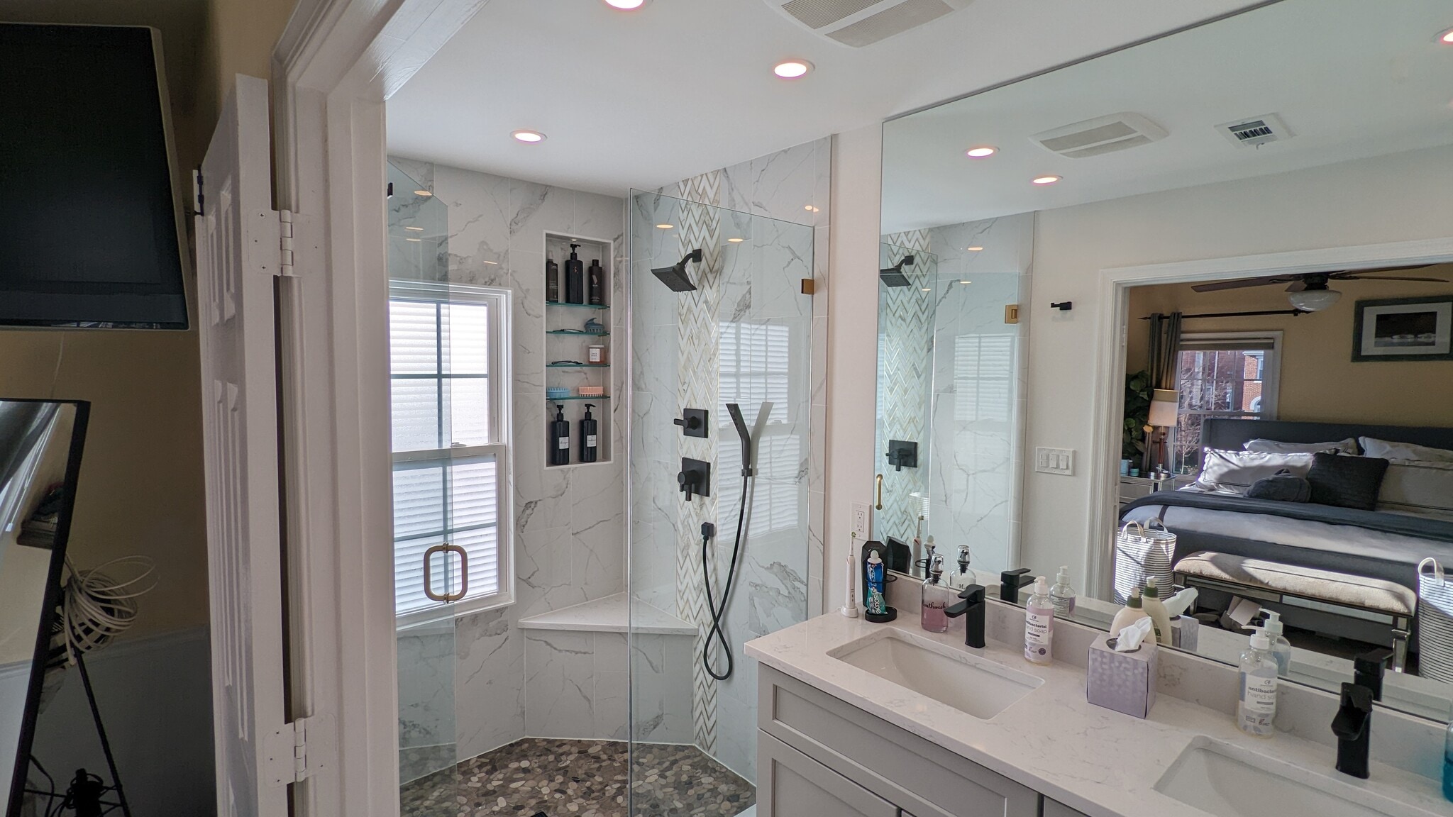 Primary Bath - 501 Shorter Ln
