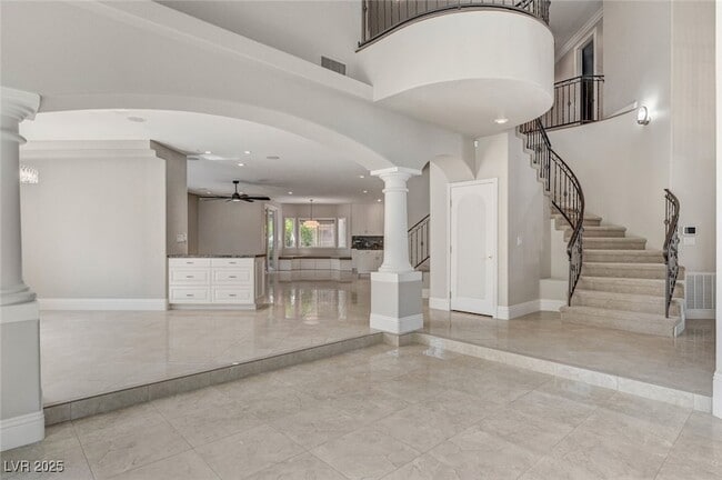 Building Photo - 9813 Edgeview Pl