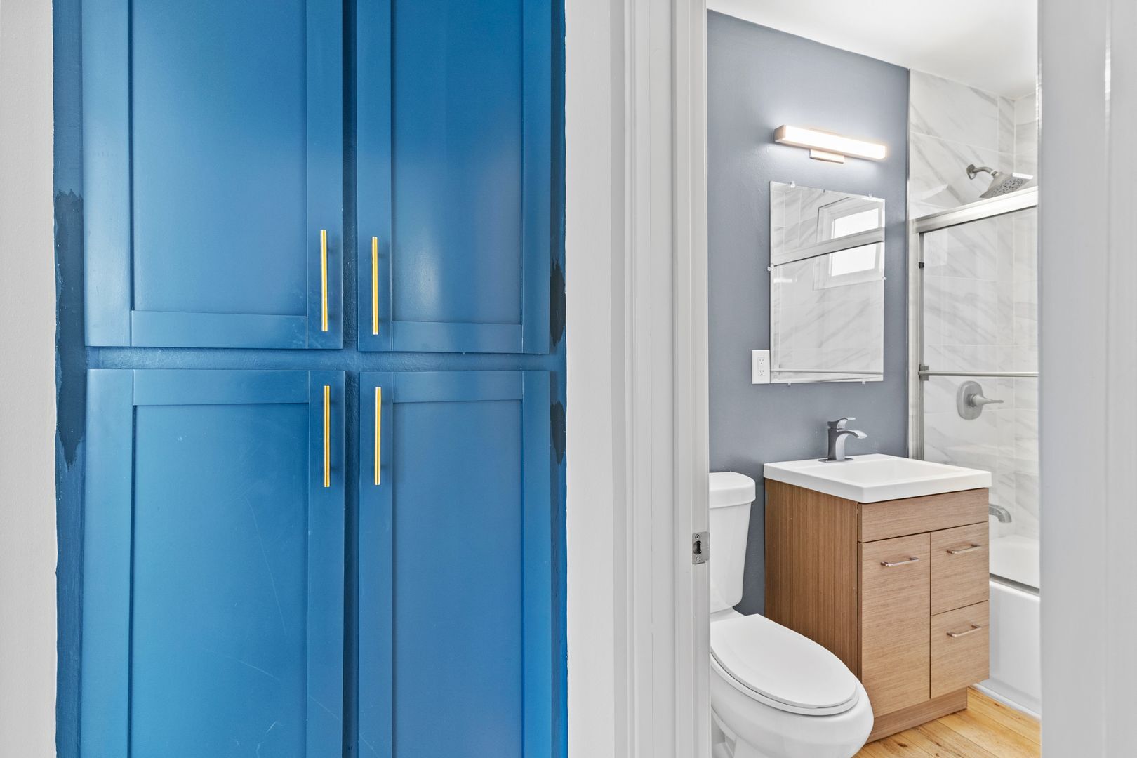 Building Photo - 1078 E 7th St