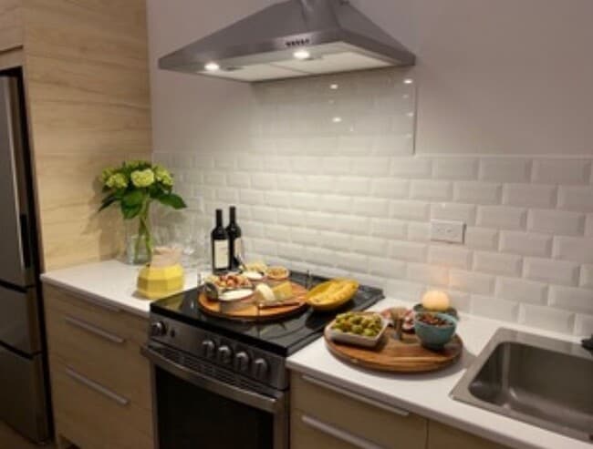 Building Photo - Knott House