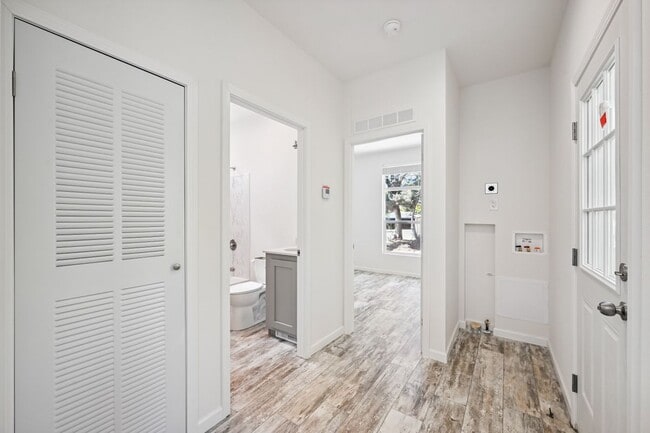 Building Photo - 2291 Guerneville Rd