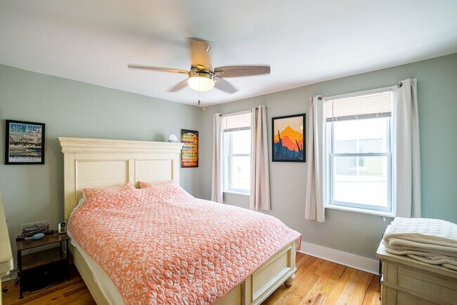 Building Photo - Charming Two Bedroom in Fishtown