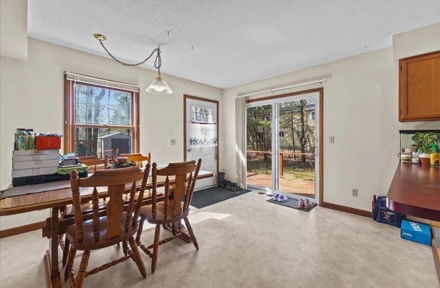Dinning area - 216 Grey Birch Dr