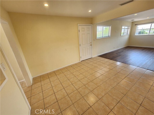 Building Photo - 11010 Oro Vista Ave